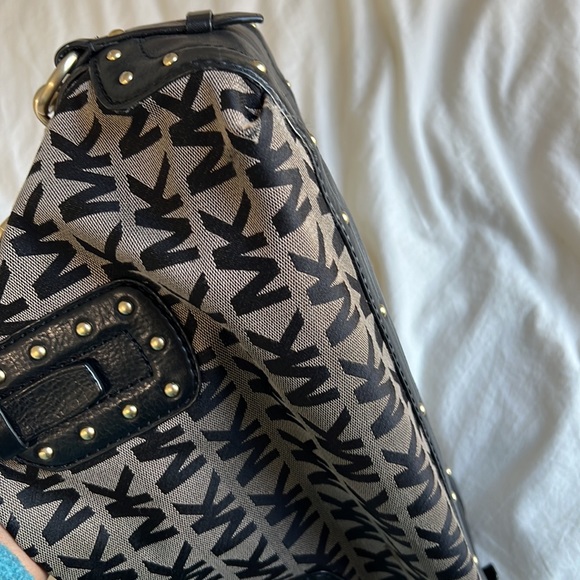 Micheal kors bag - Picture 5 of 7